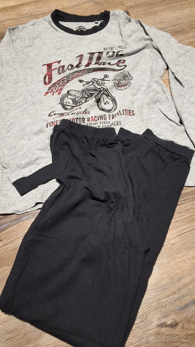 Chlapecké pyžamo vel.134/140