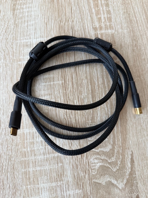 PRODÁM USB C – USB B audiokabel