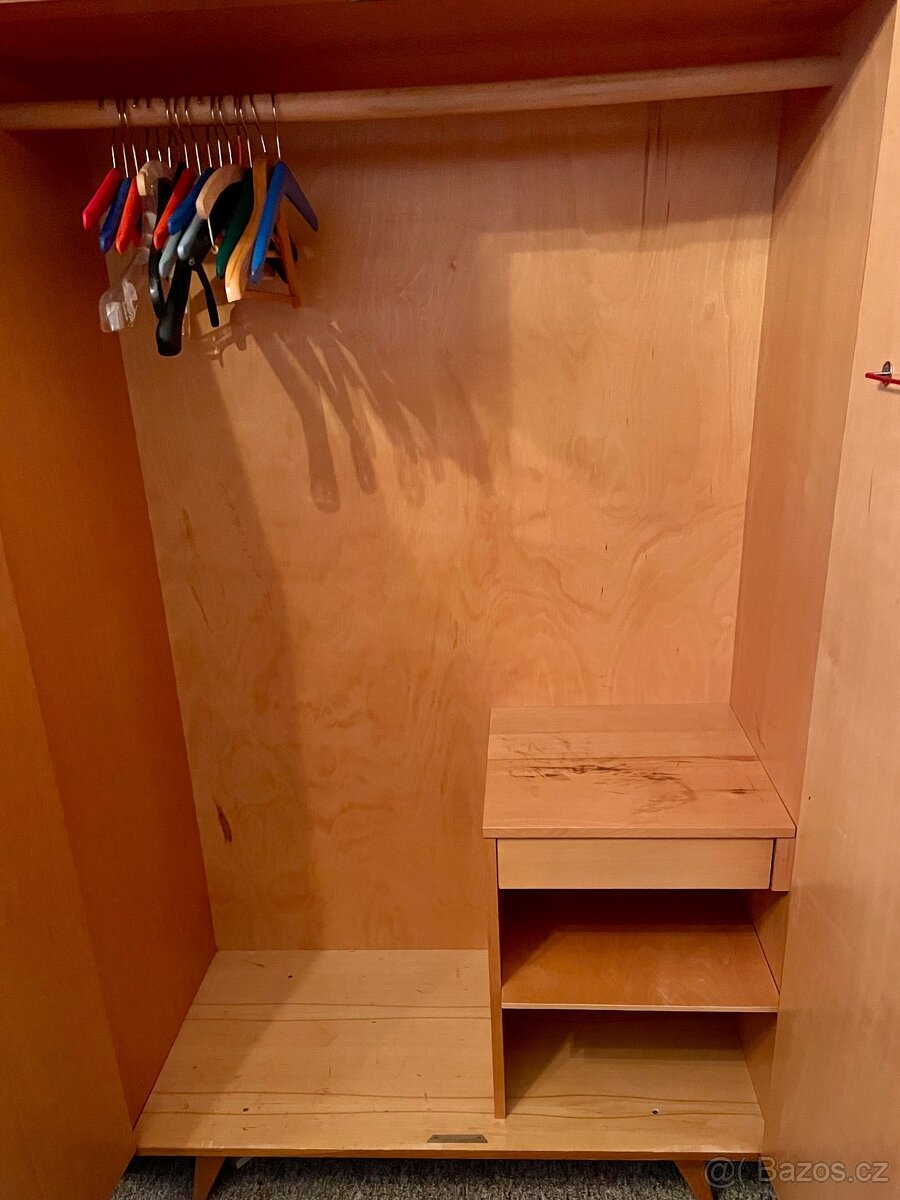 Šatní skříně