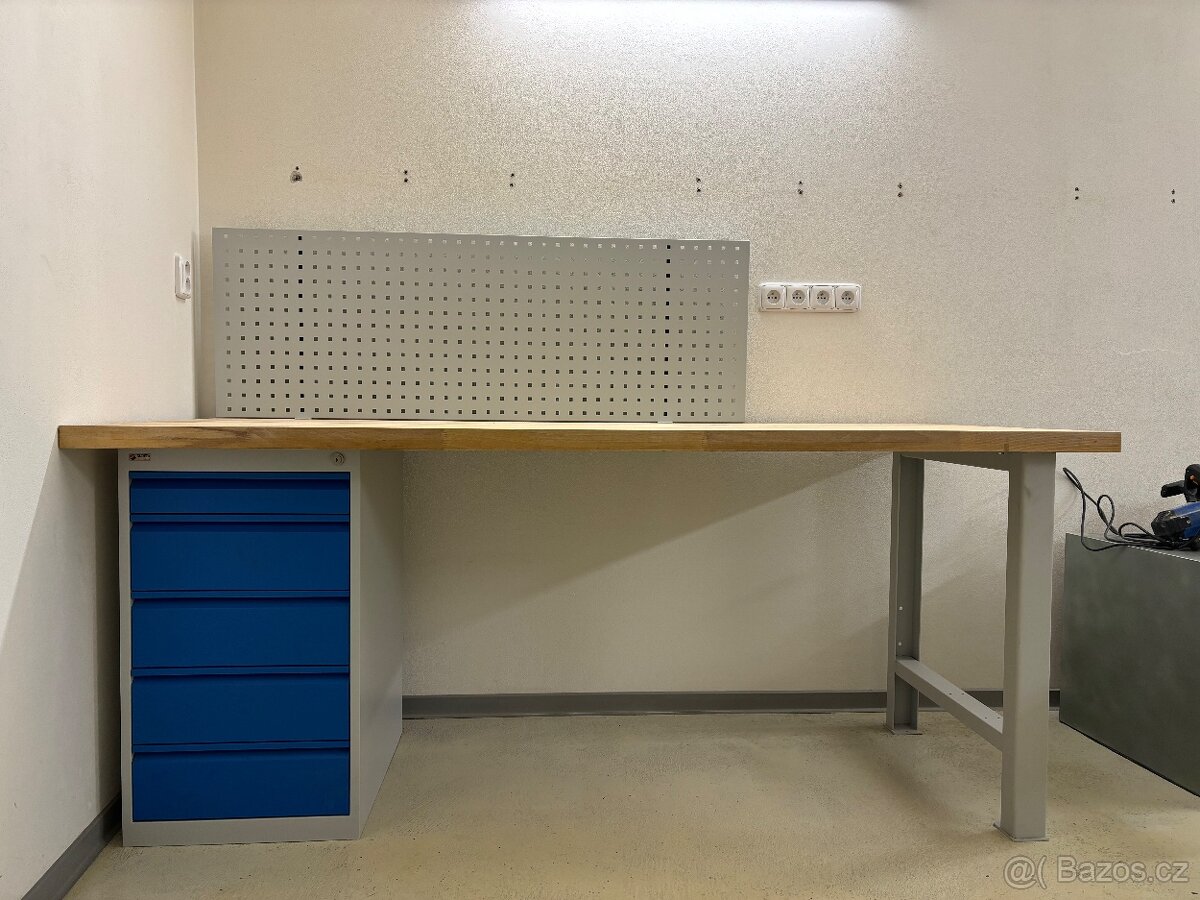 Dílenský stůl/ponk 200 x 80 x 84 s příslušenstvím