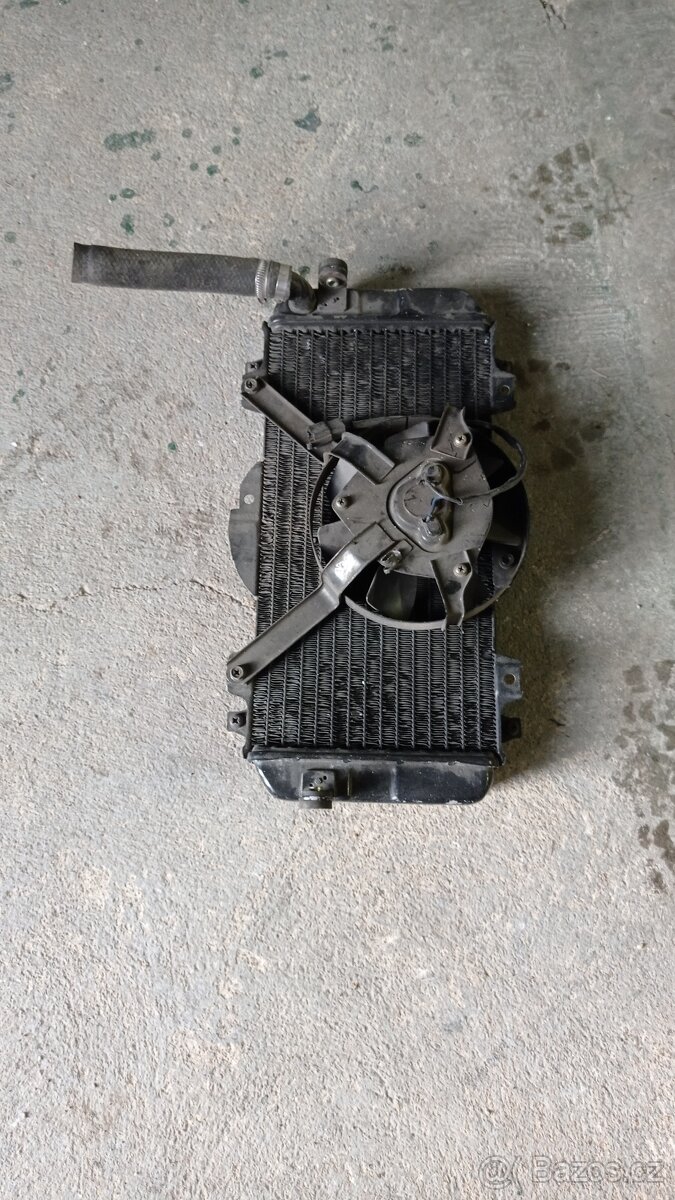 FZR 600 spoustu dílů volejte