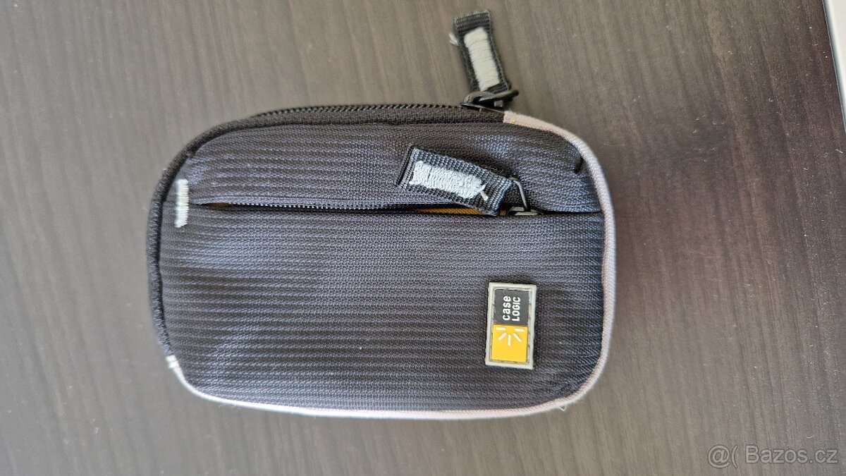 Pouzdro Case Logic cca 12 x 7 cm