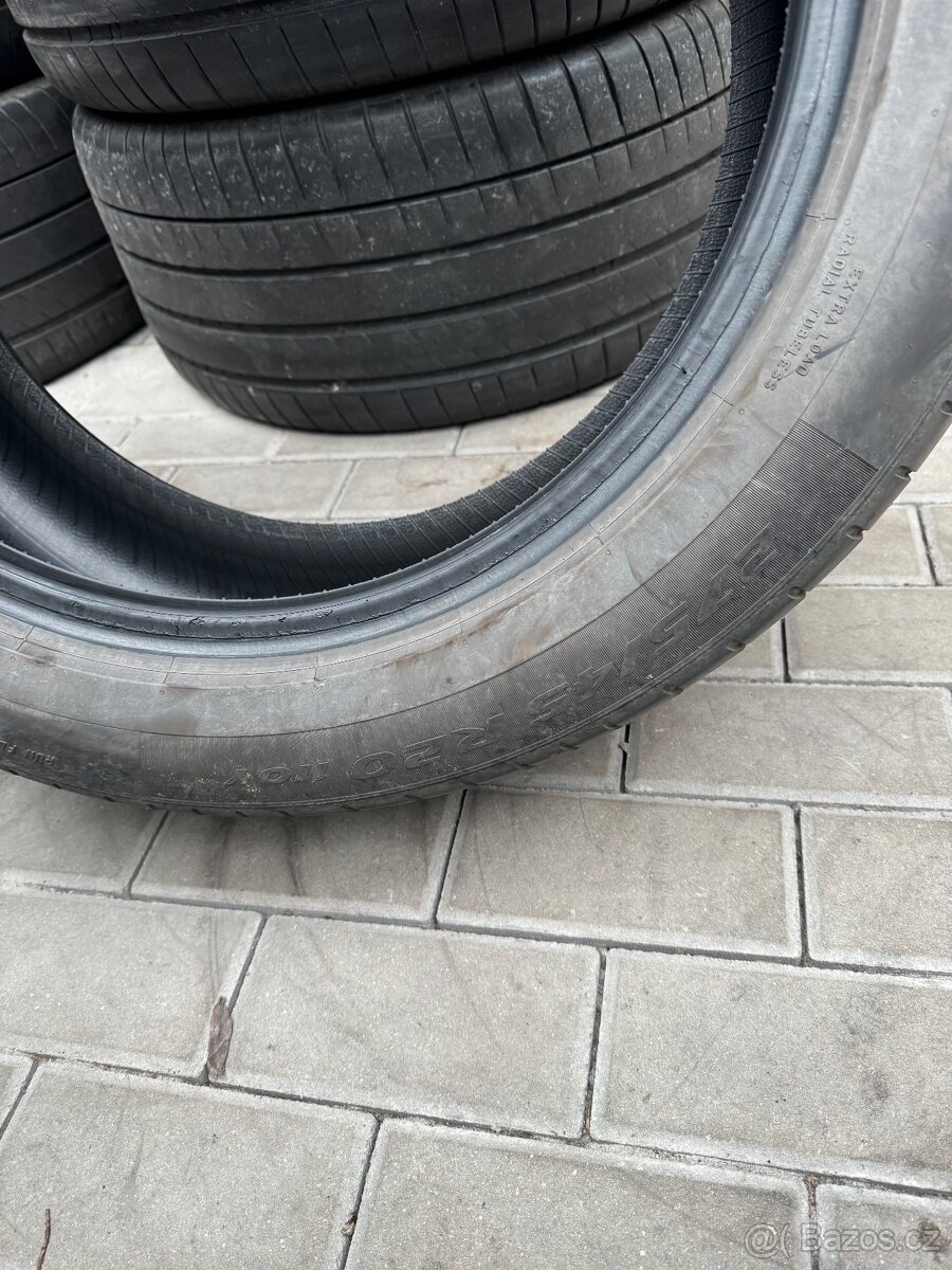 275/45r20