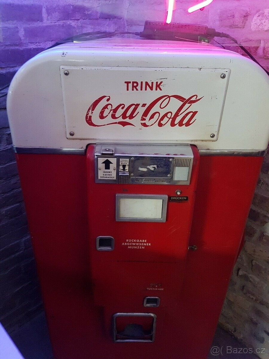 Automat na nápoje Coca-Cola Vendo V 80 50. léta