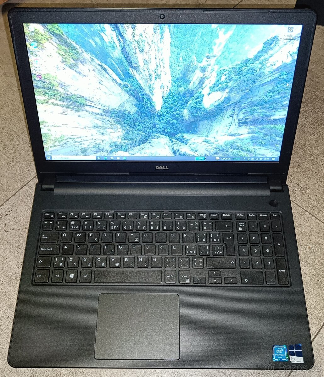 Dell Vostro 3558,CPU 3825U,WIN 10,HDD 500GB,RAM 8GB,displej