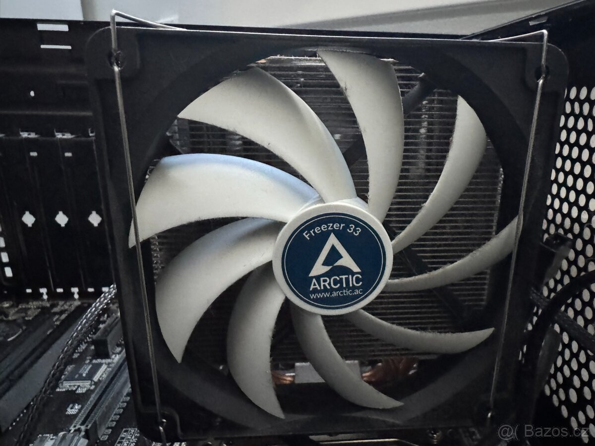 Chladic na CPU, ARCTIC Freezer 33