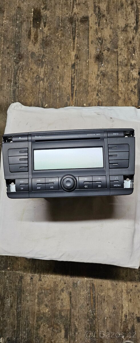 Rádio Škoda Octavia 2