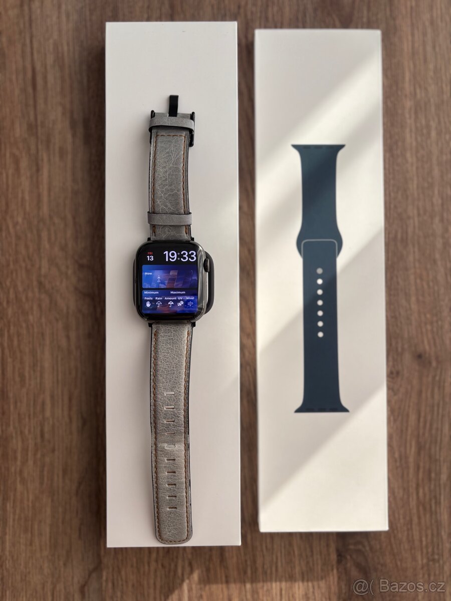 Apple Watch Series 7 (45 mm) – originál + nový modrý pásek