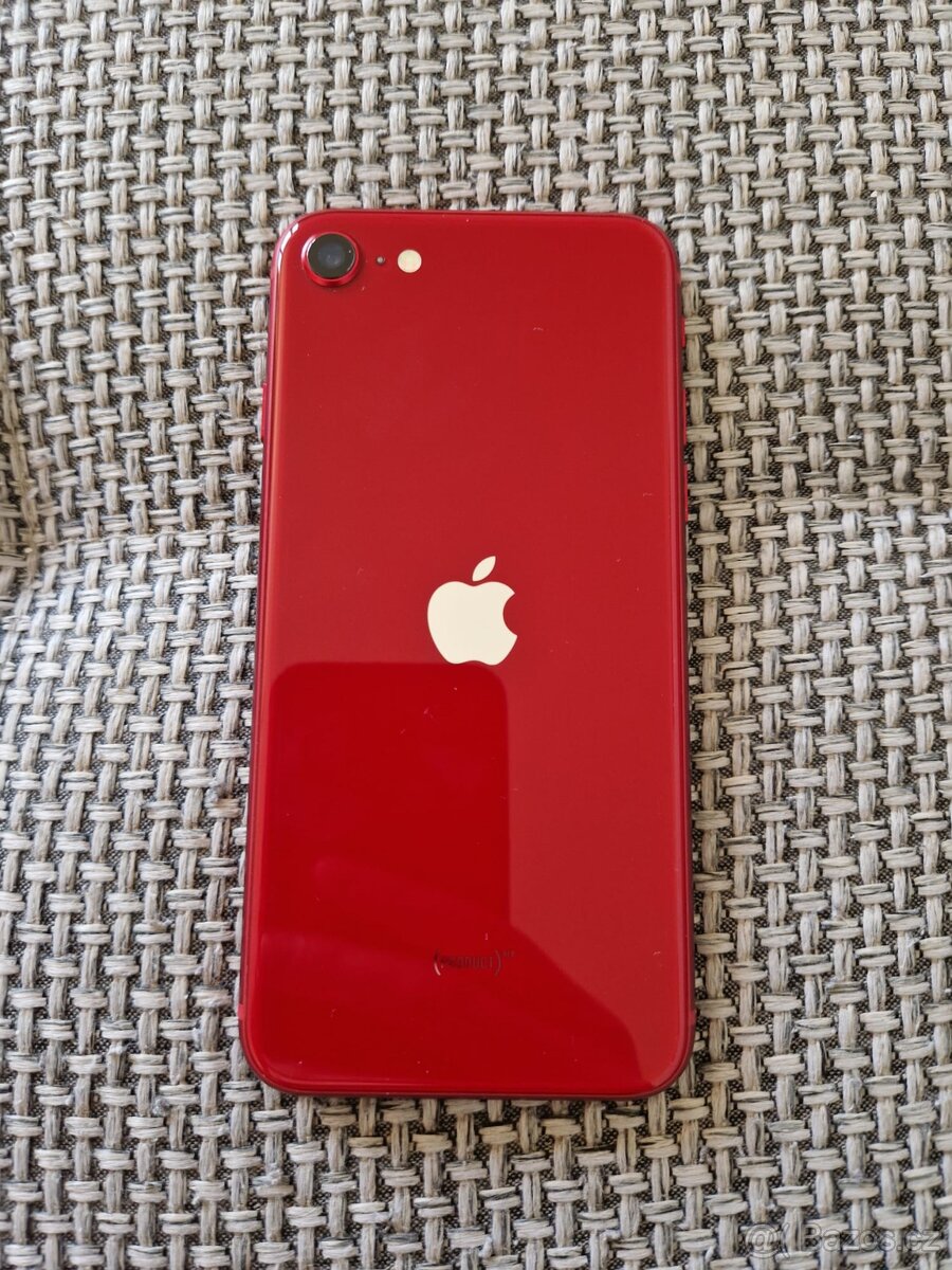 iPhone SE (2022)|128 GB, skvělý stav + příslušenství v ceně