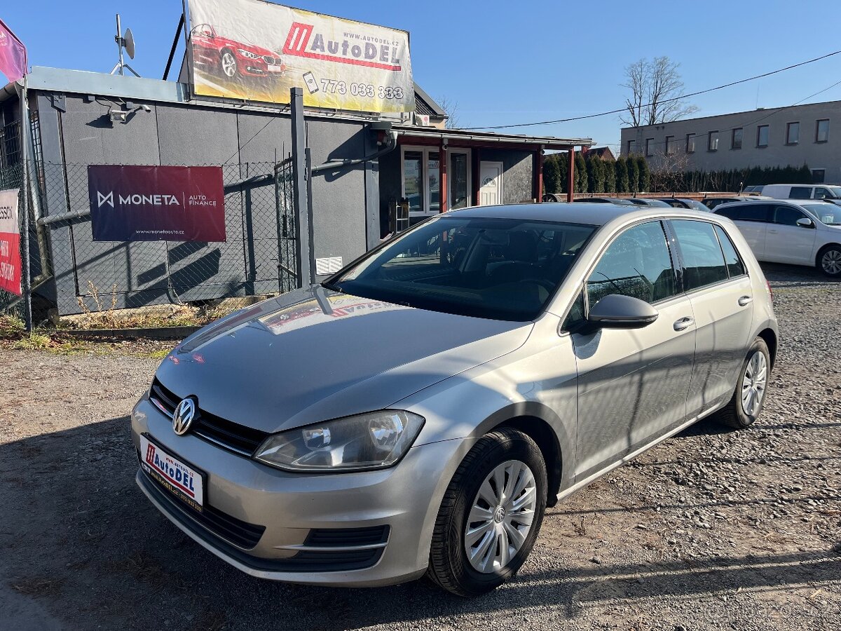 Volkswagen Golf 1,2 TSi Serviska, Tempomat, AC