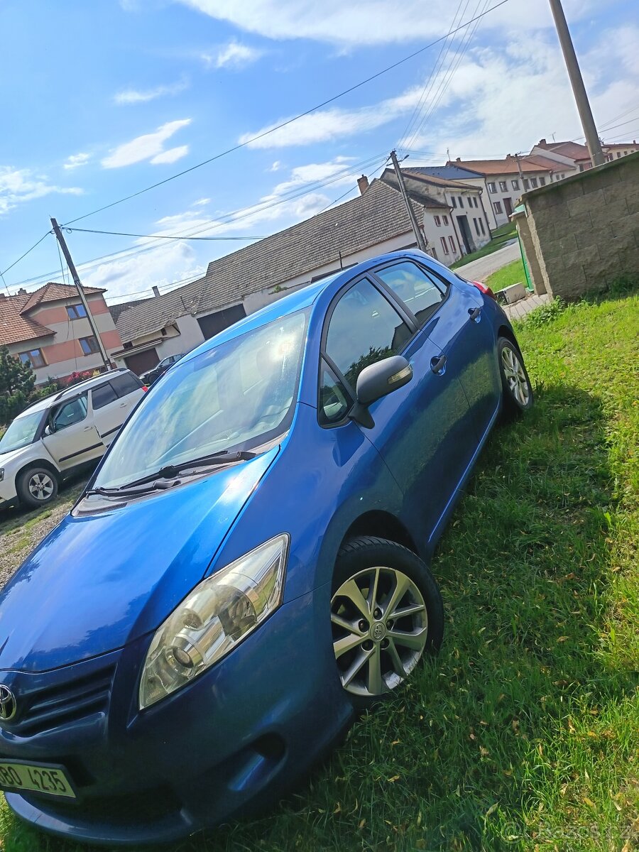 Toyota Auris 1.6i ,97kw, r.v.2010