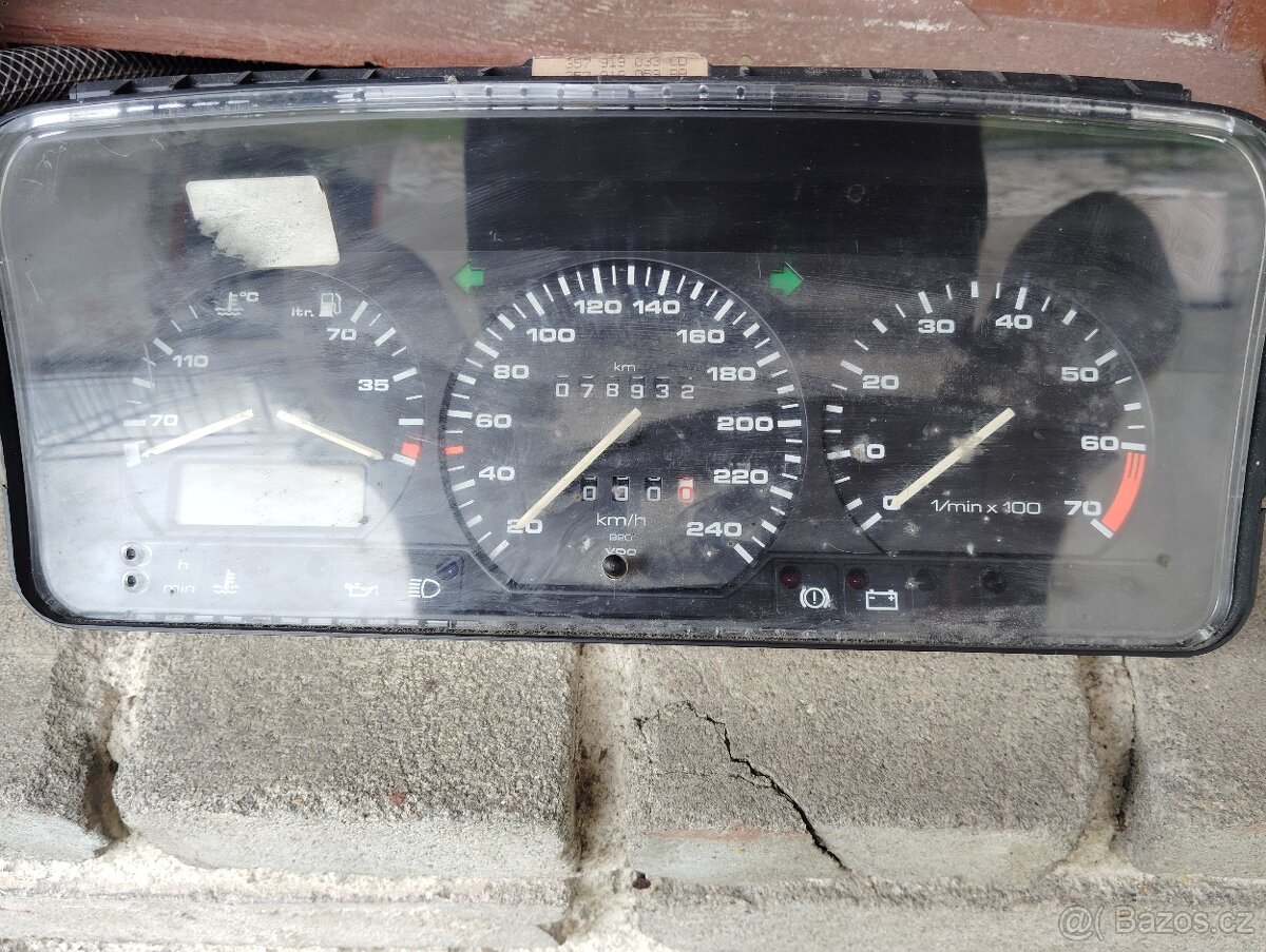 Budíky na VW T4 2.4