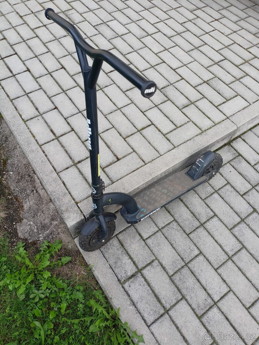 Koloběžka freestylová teréní