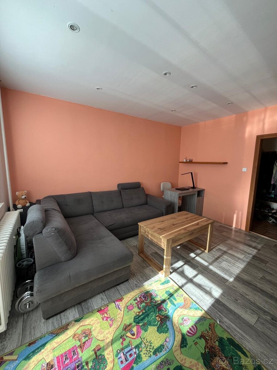 Prodám byt 2+1 s balkonem ve Vsetíně na Ohradě u Bečvy