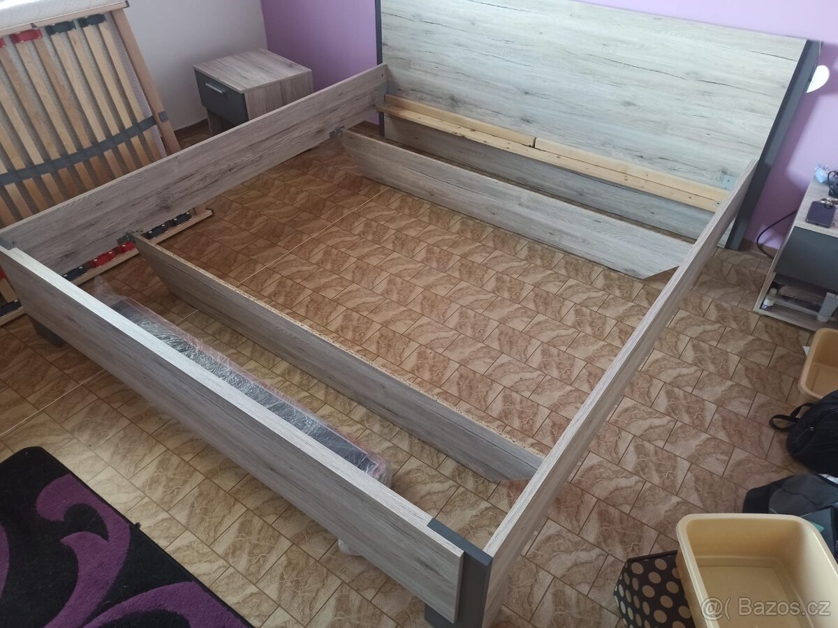 Manželská postel