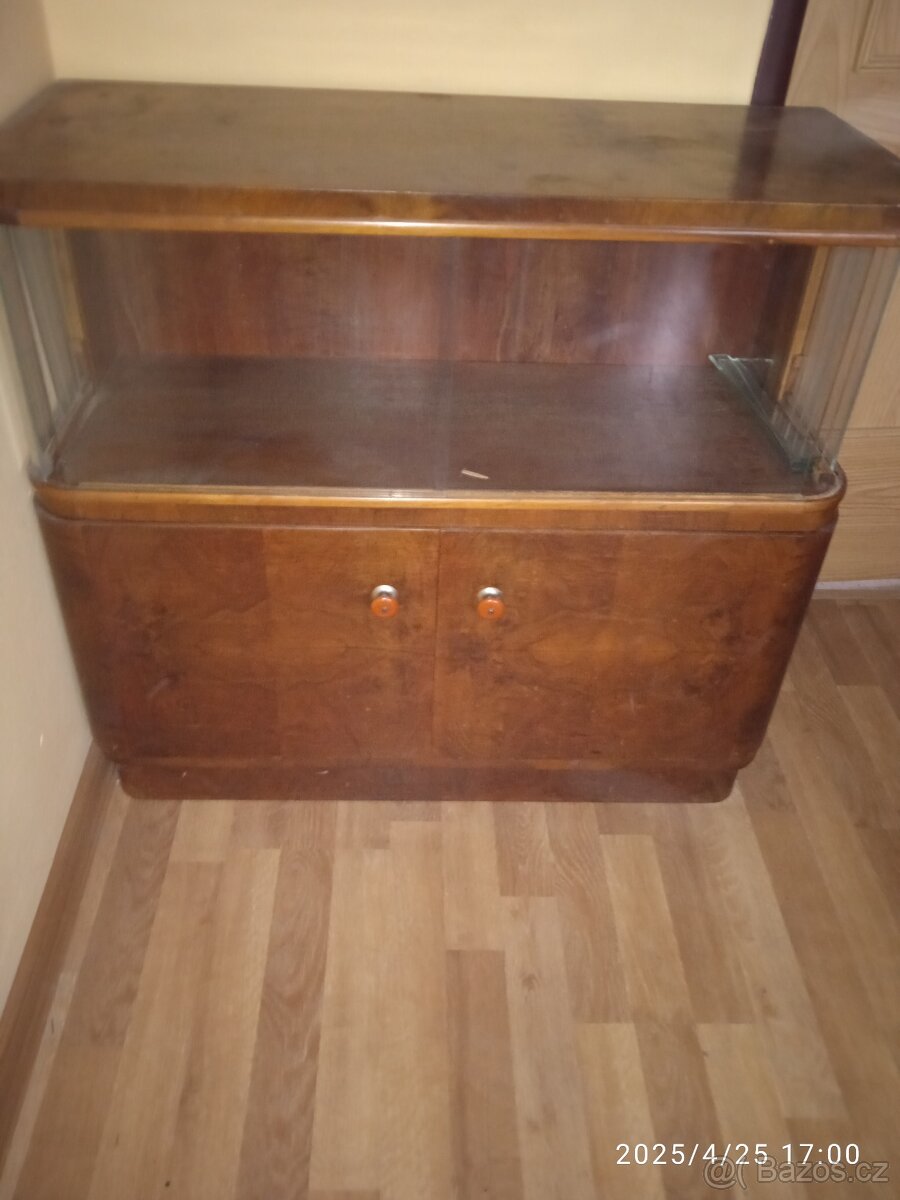 Retro skříňka