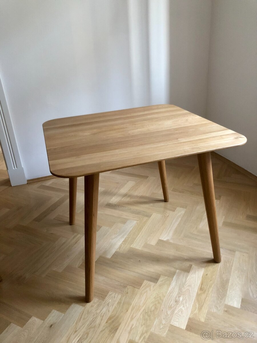 Jídelní stůl TON Malmö 706