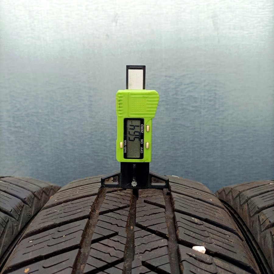 15" PNEU – 185/60/R15 – ZIMNÍ - BARUM
