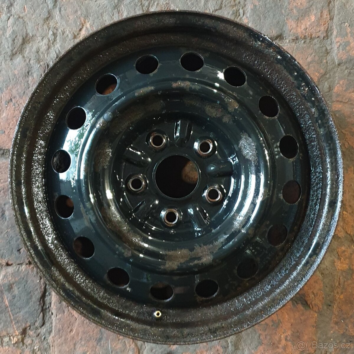 Disky na Toyota Auris 6.5Jx16 ET45 č. AF137