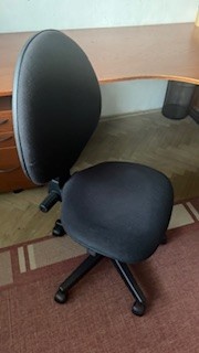 Pracovní otočná židle, černá