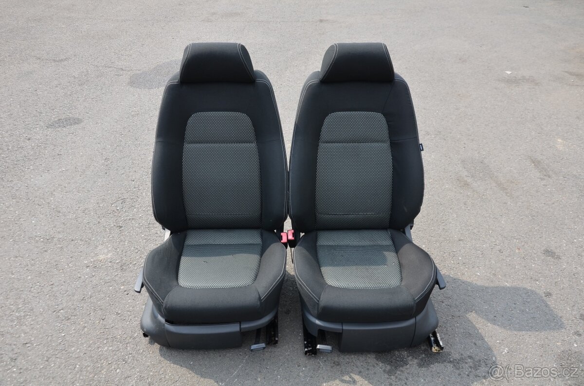 Škoda Fabia 1 - sedačky Sportline, vyhřívané