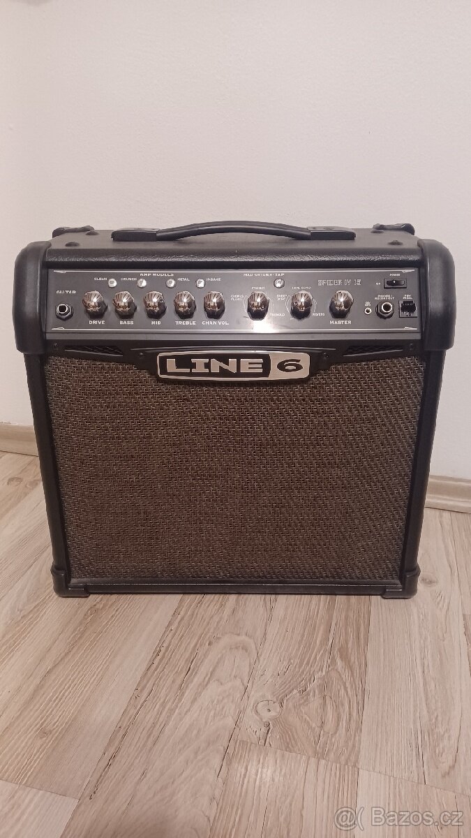 Kytarové kombo spider IV 15 Line 6