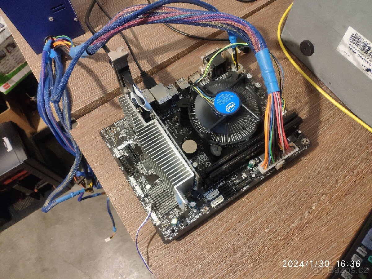 GIGABYTE GA-H81M-S2H, 8GB DDR3, Celeron G1840