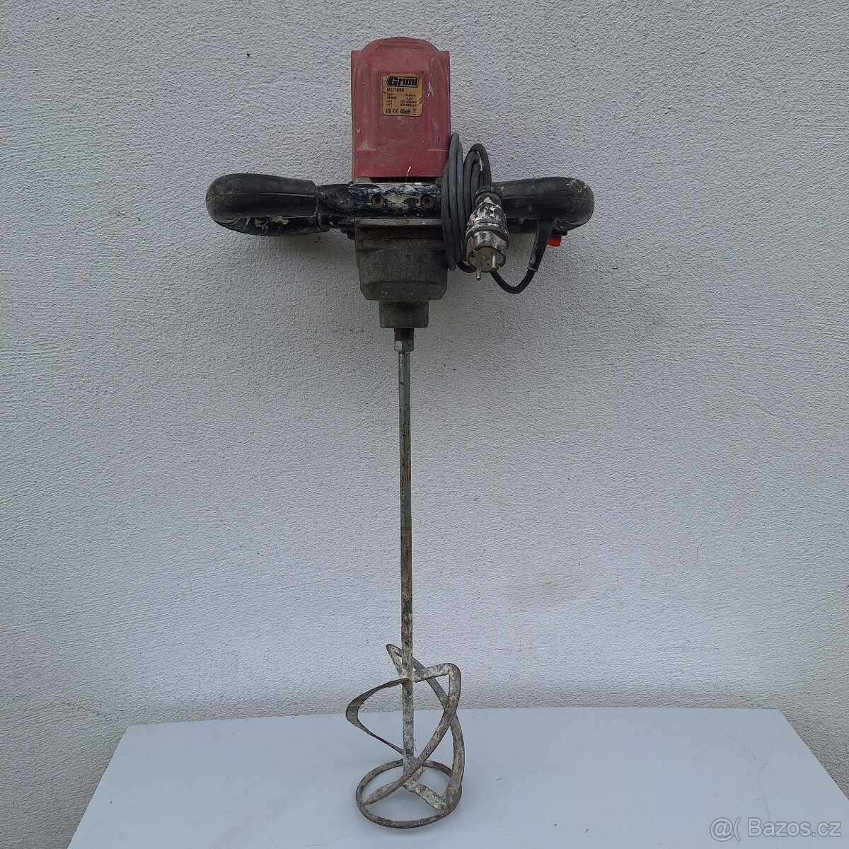 Ruční míchačka na maltu