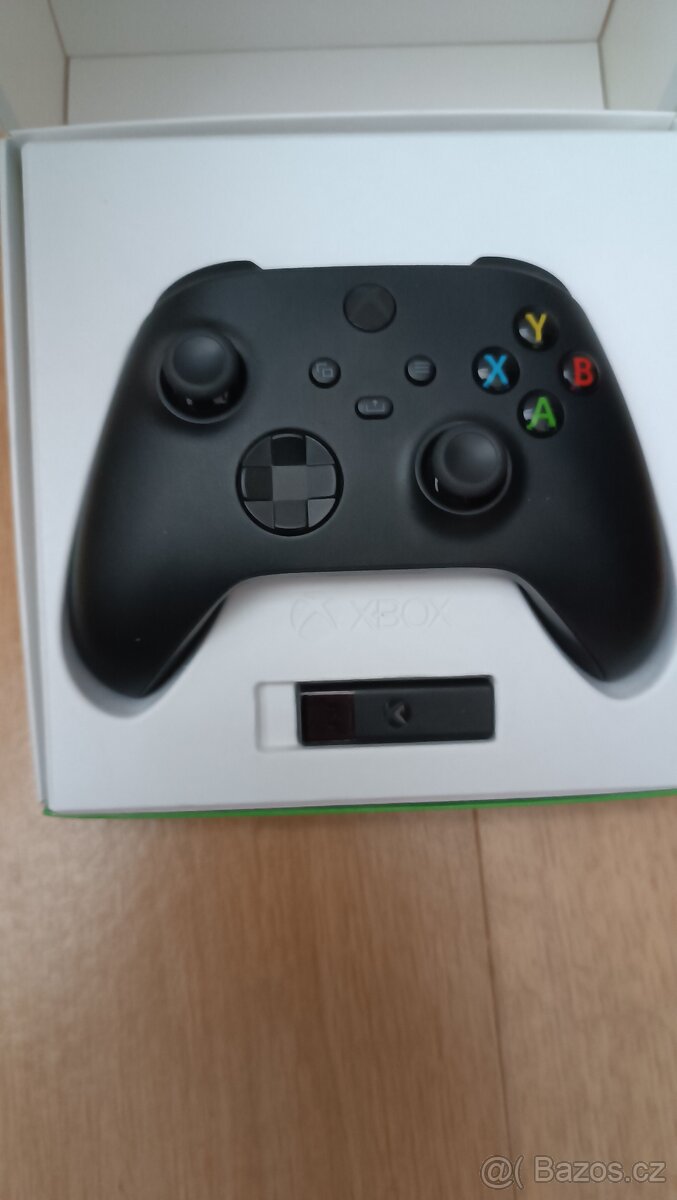 Xbox ovladač s adaptérem pro Windows