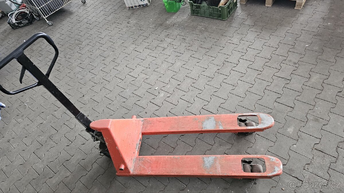 Ruční paletový vozík