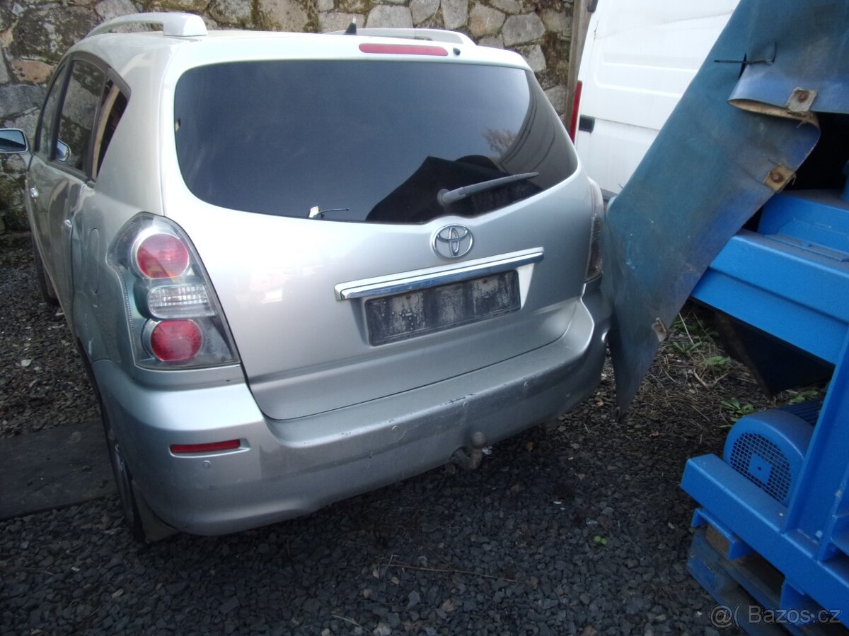 Náhradní díly na Toyota Corolla Verso