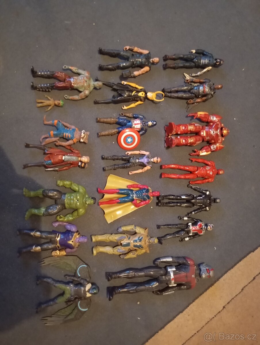 AVENGERS FIGURKY SADA