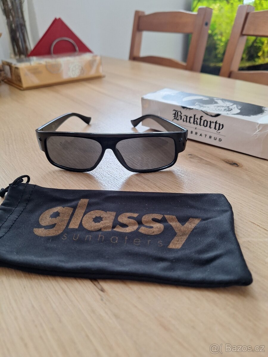 Sluneční brýle Glassy