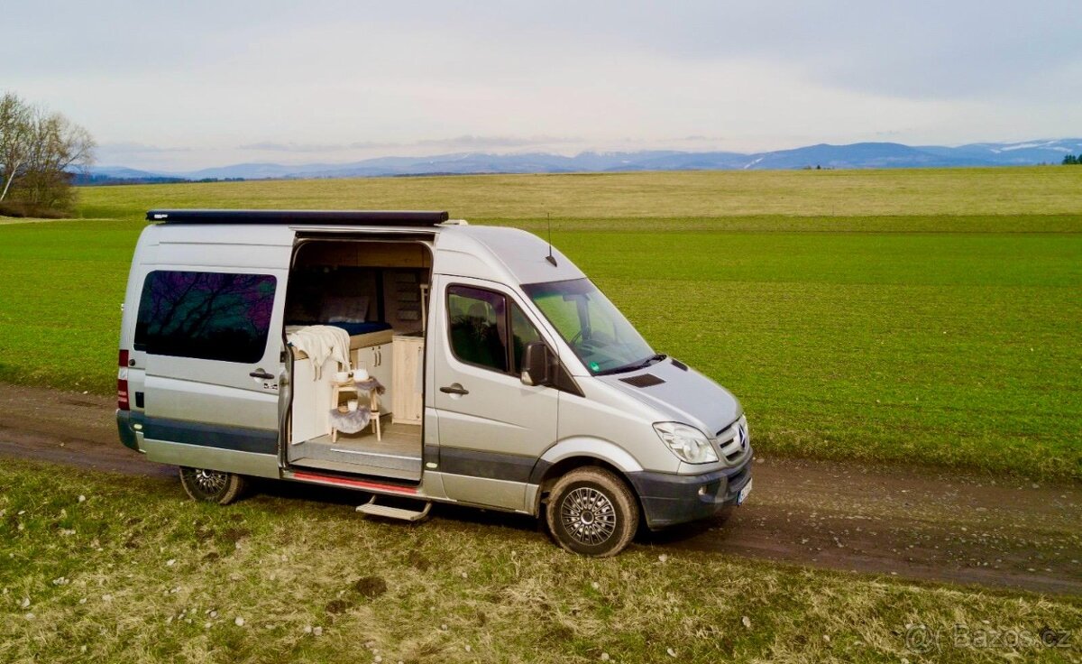 Obytná dodávka Mercedes Sprinter 2,2 CDi 110 kW