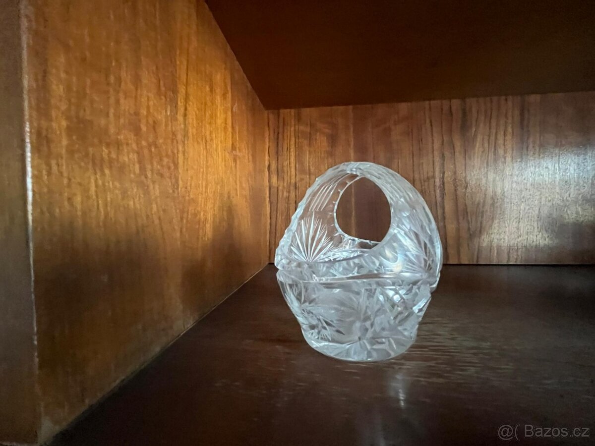 Skleněné, porcelánové nádobí