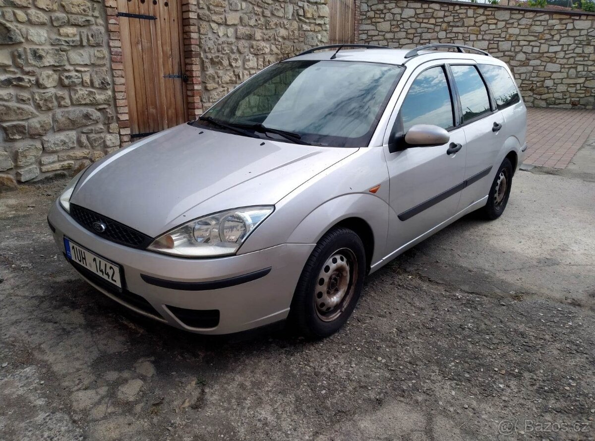 Ford focus combi 1.6 74Kw benzín
