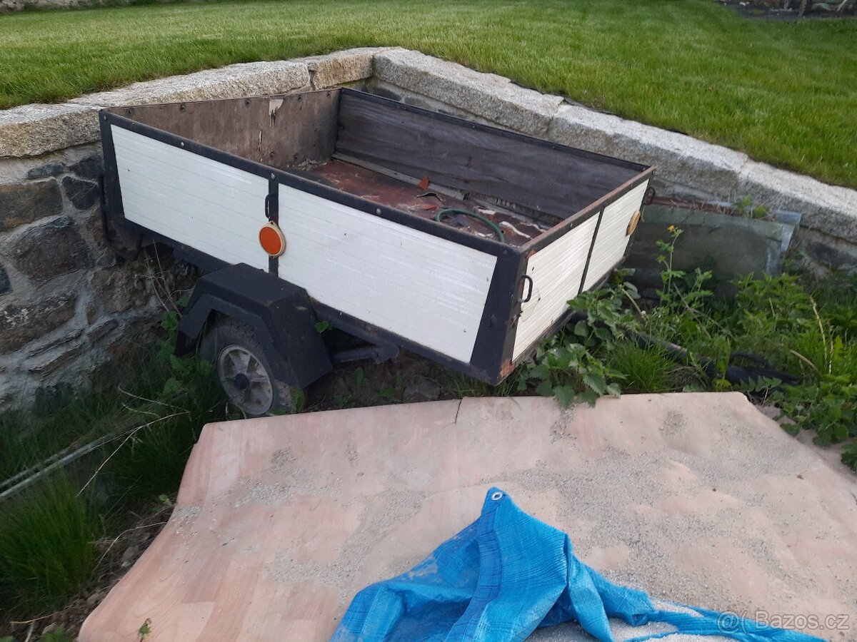 Vozík za auto na zahradu
