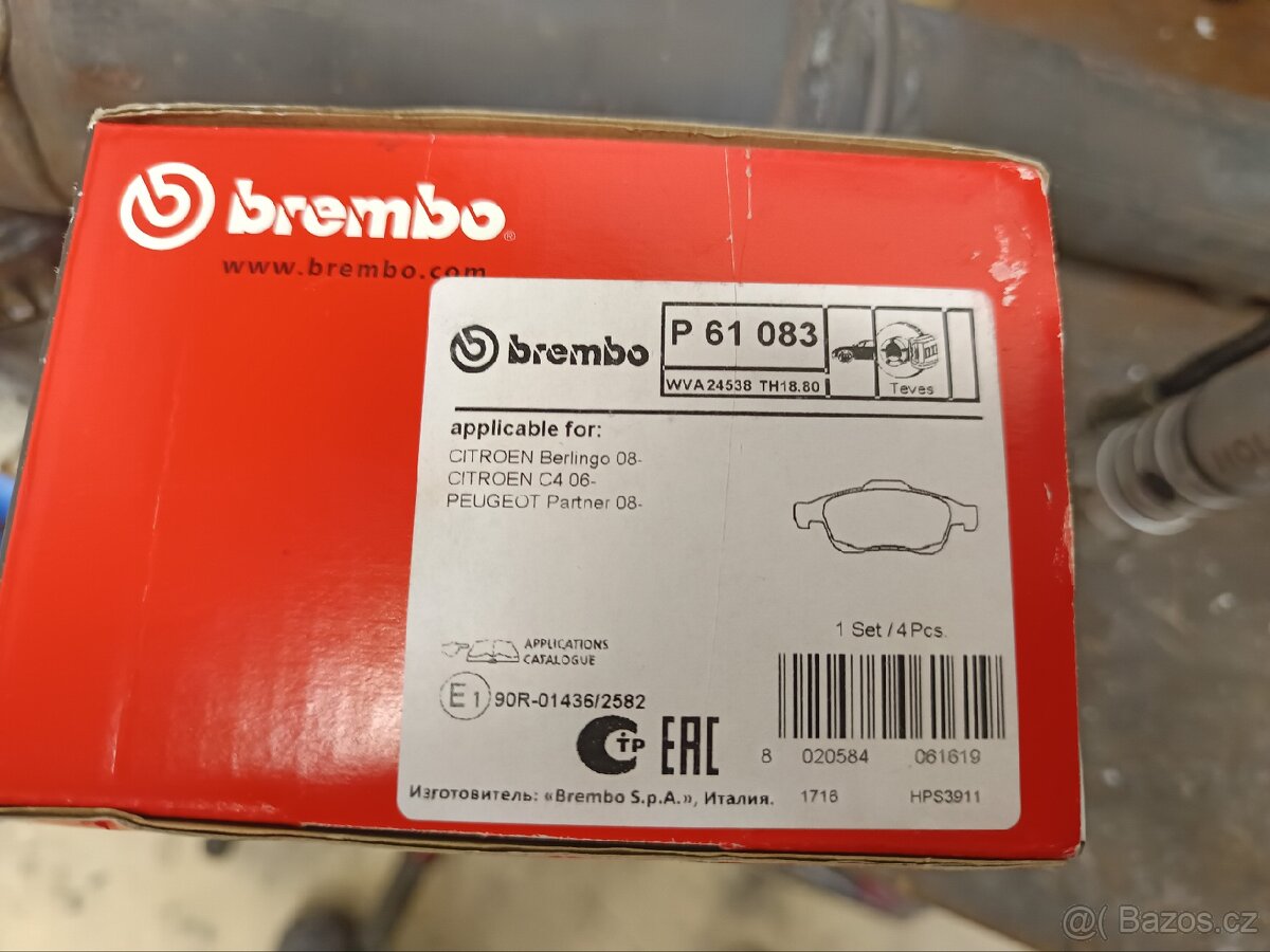 Přední brzdové destičky Brembo P61083 Citroen, Peugeot, DS