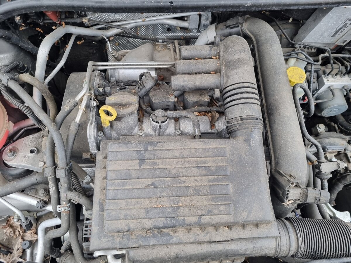 Škoda Fabia 3,1.2tsi,66kw,CJZC,68tkm,motor