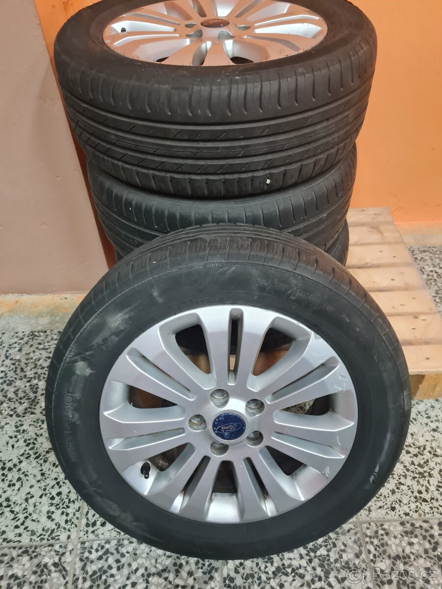 Kola + pneu Ford Mondeo