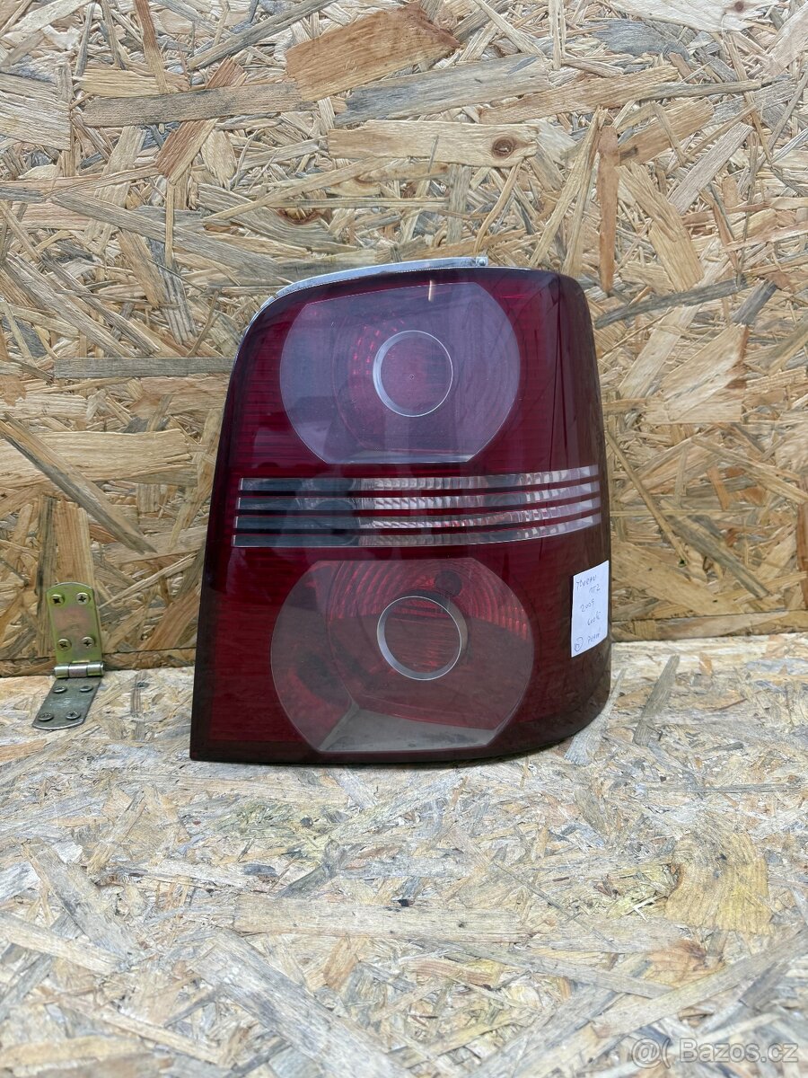 Prave zadni svetlo Vw Touran 1T2 2007-2009