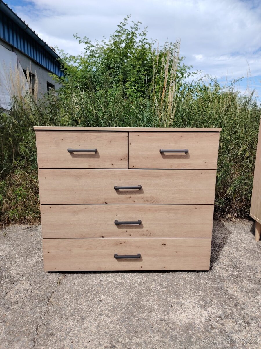 Nová šuplíková komoda, dekor světlý dřevo