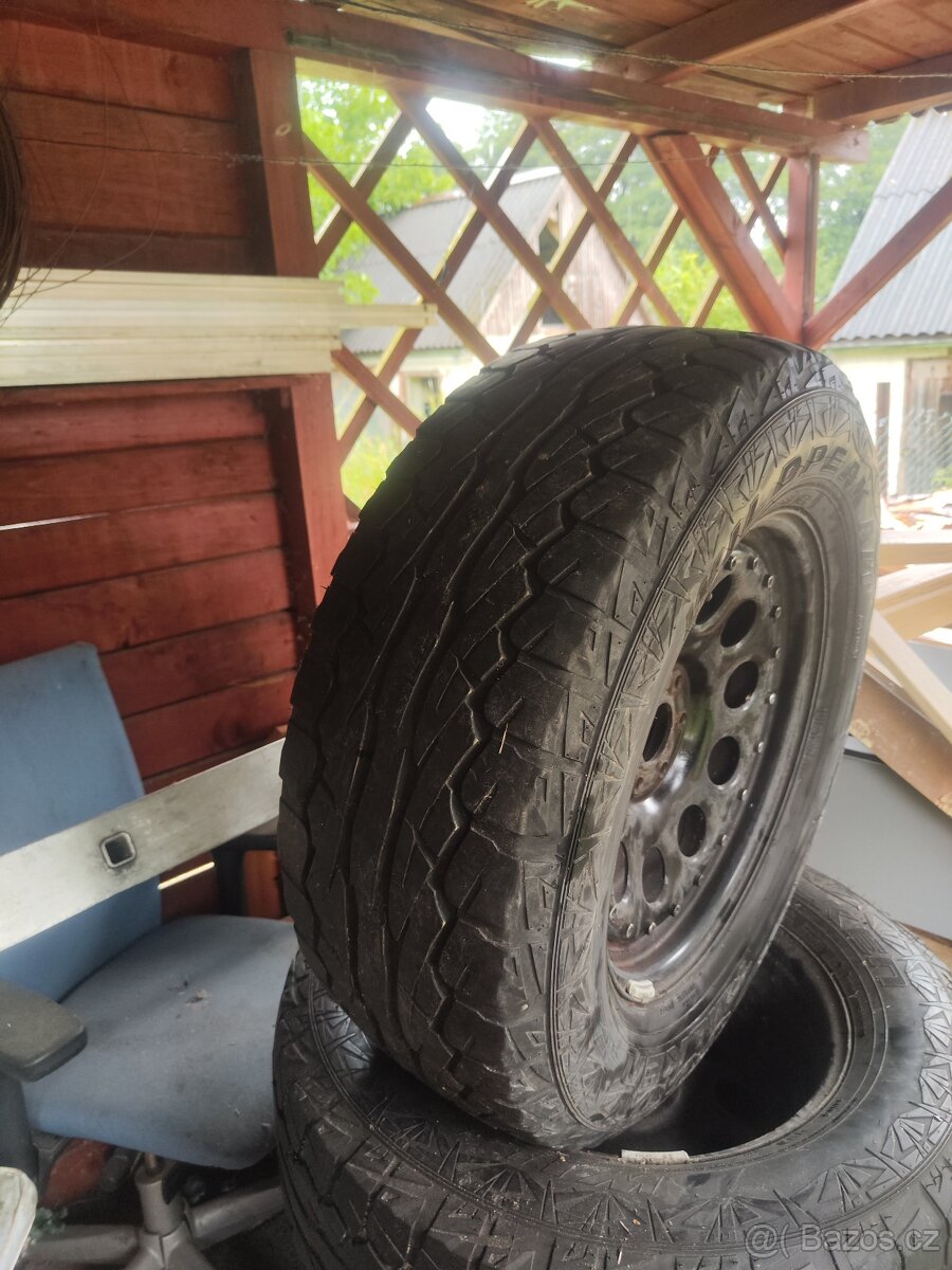 Kola Nissan Navara 285/60R18 116H wildpeak