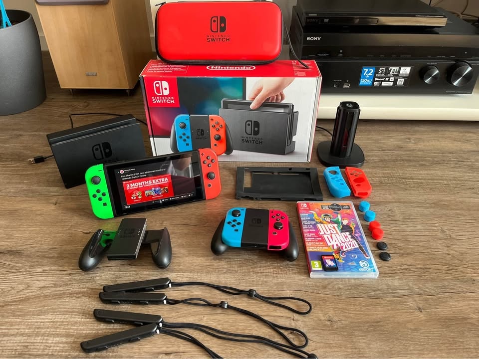 Nintendo Switch s příslušenstvím