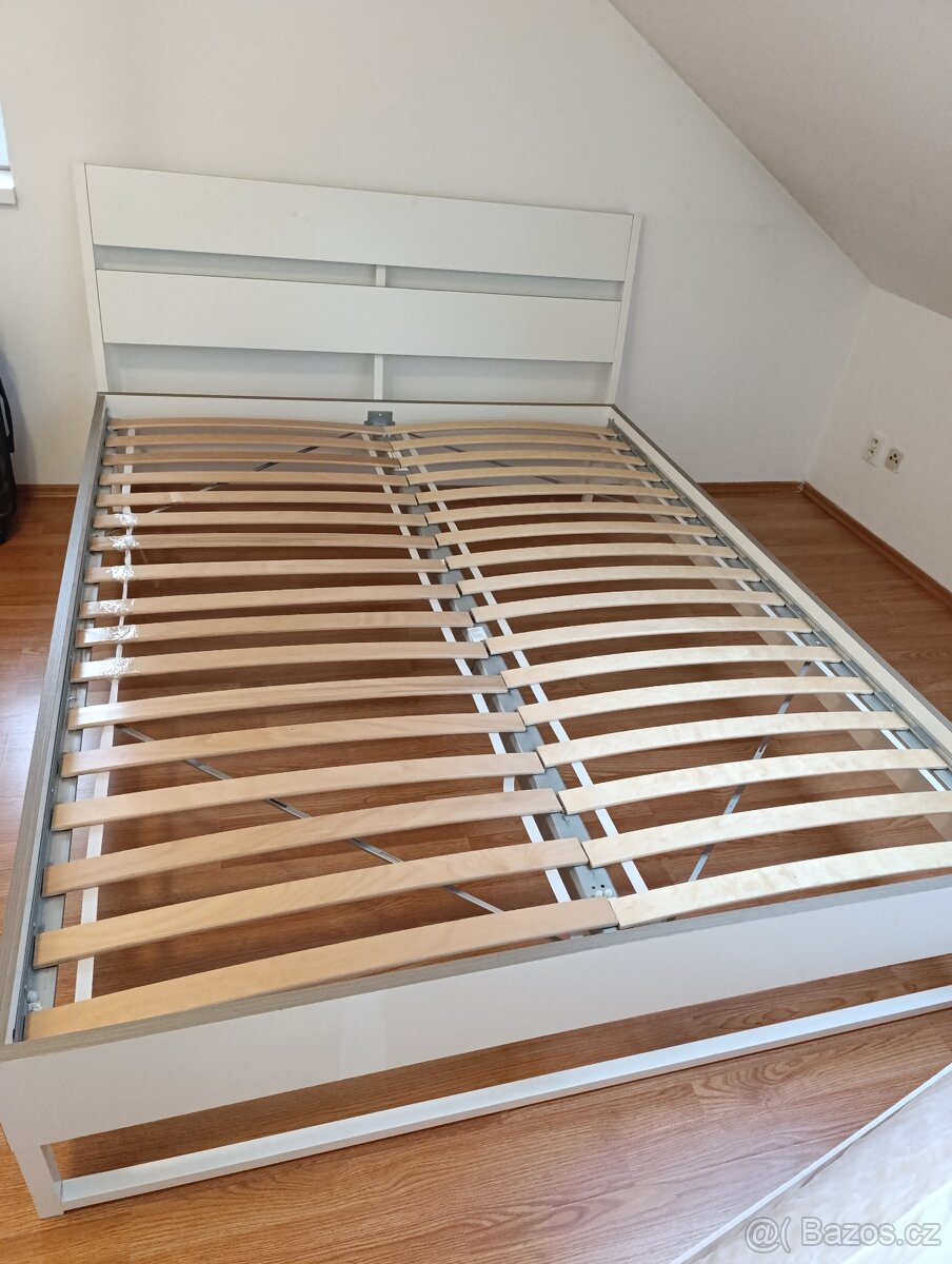 Prodám postel 200x160
