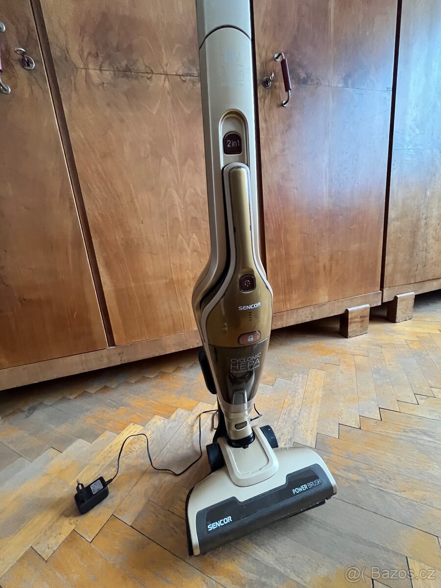 Tyčový vysavač Sencor 2 v 1