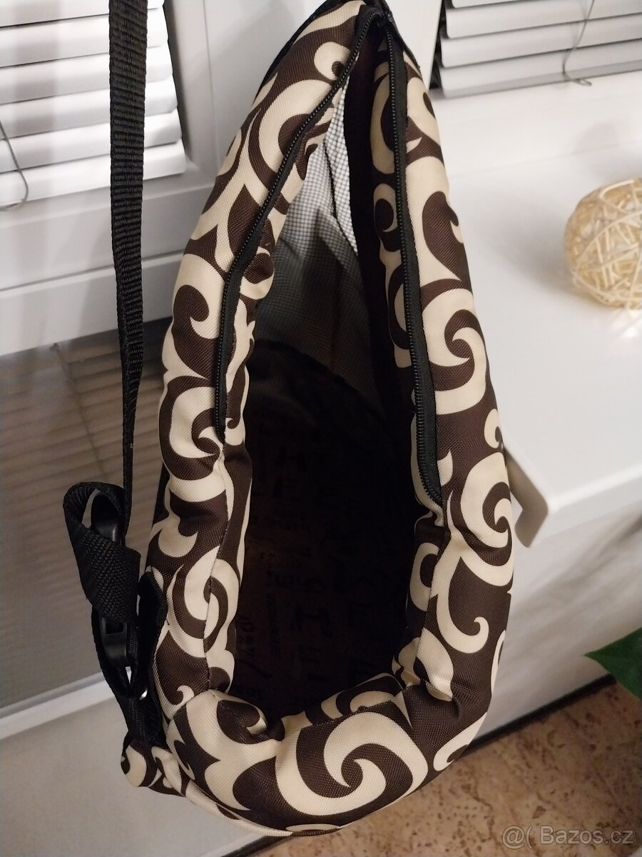 Cestovní batoh se zipem na zvířátko