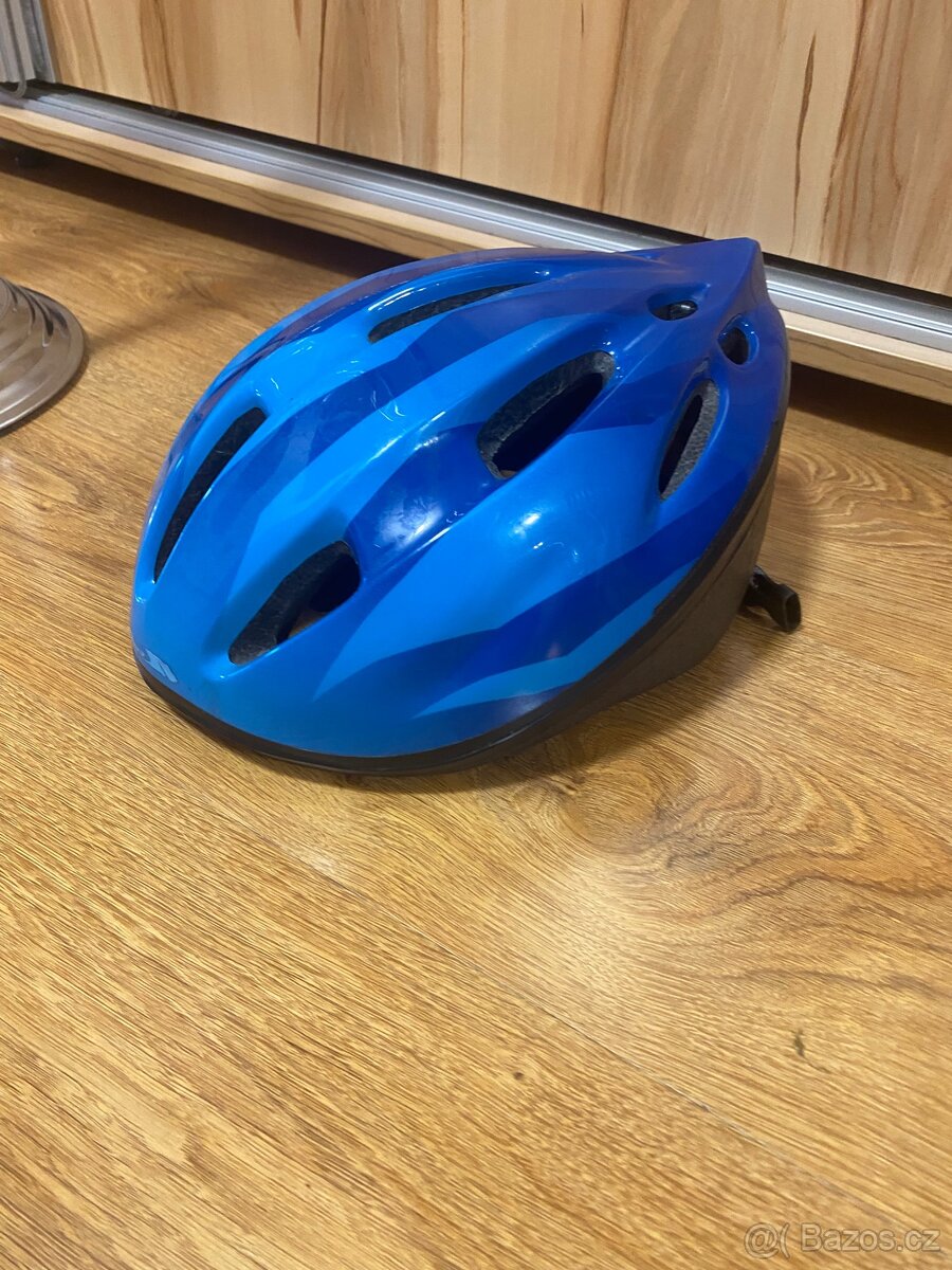Prodám klučičí helmu na kolo