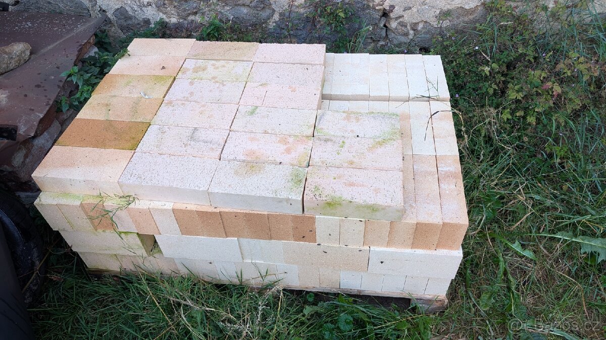 Šamotové cihly - 140-150ks.
