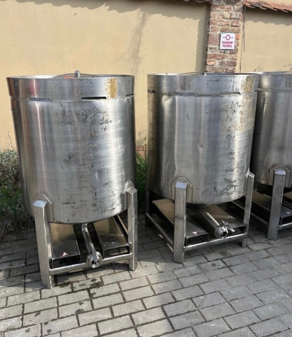 Nerezové nádoby tlakové 500l